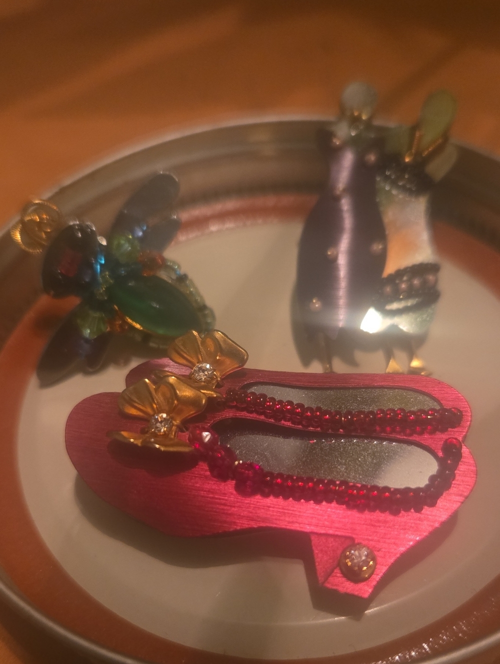 Liztech Broochesa
